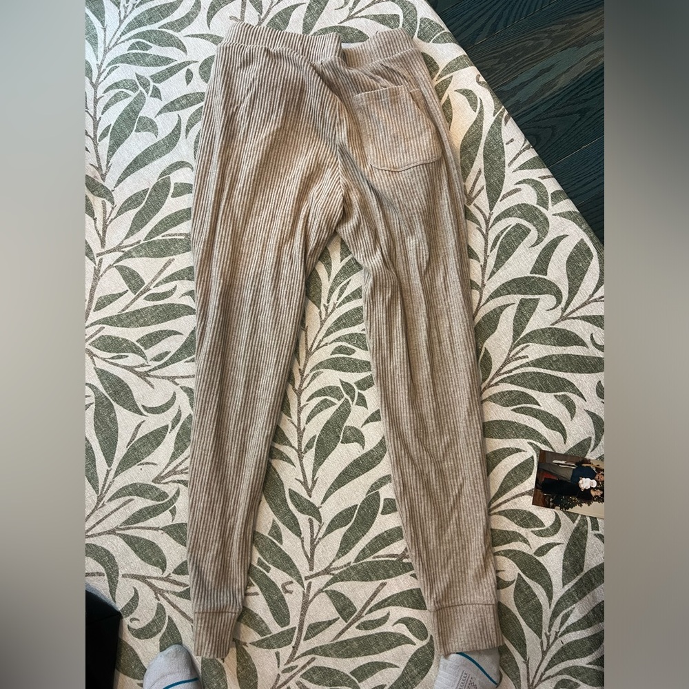 Alo Yoga Joggers (so comfy!)